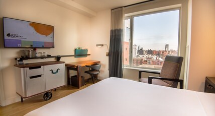 Hotel Indigo LOWER EAST SIDE NEW YORK, an IHG hotel Room Type - 1 Queen Bed Premium City View
