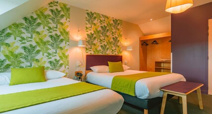 ibis Styles Calais Centre Room Type - Standard Room with one double bed and one single bed ibis Styles Calais Centre Room Type - Standard Room with one double bed and one single bed
