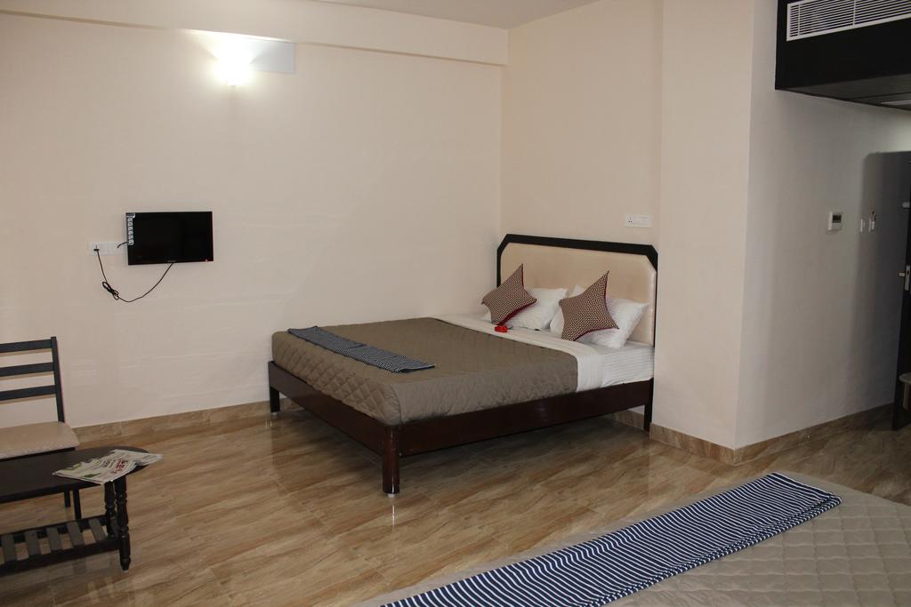 HOTEL JAI DHARSHINI PALACE - Tap to explore photos