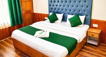 Hotel Vacanza Hills Room Type - Deluxe room with balcony