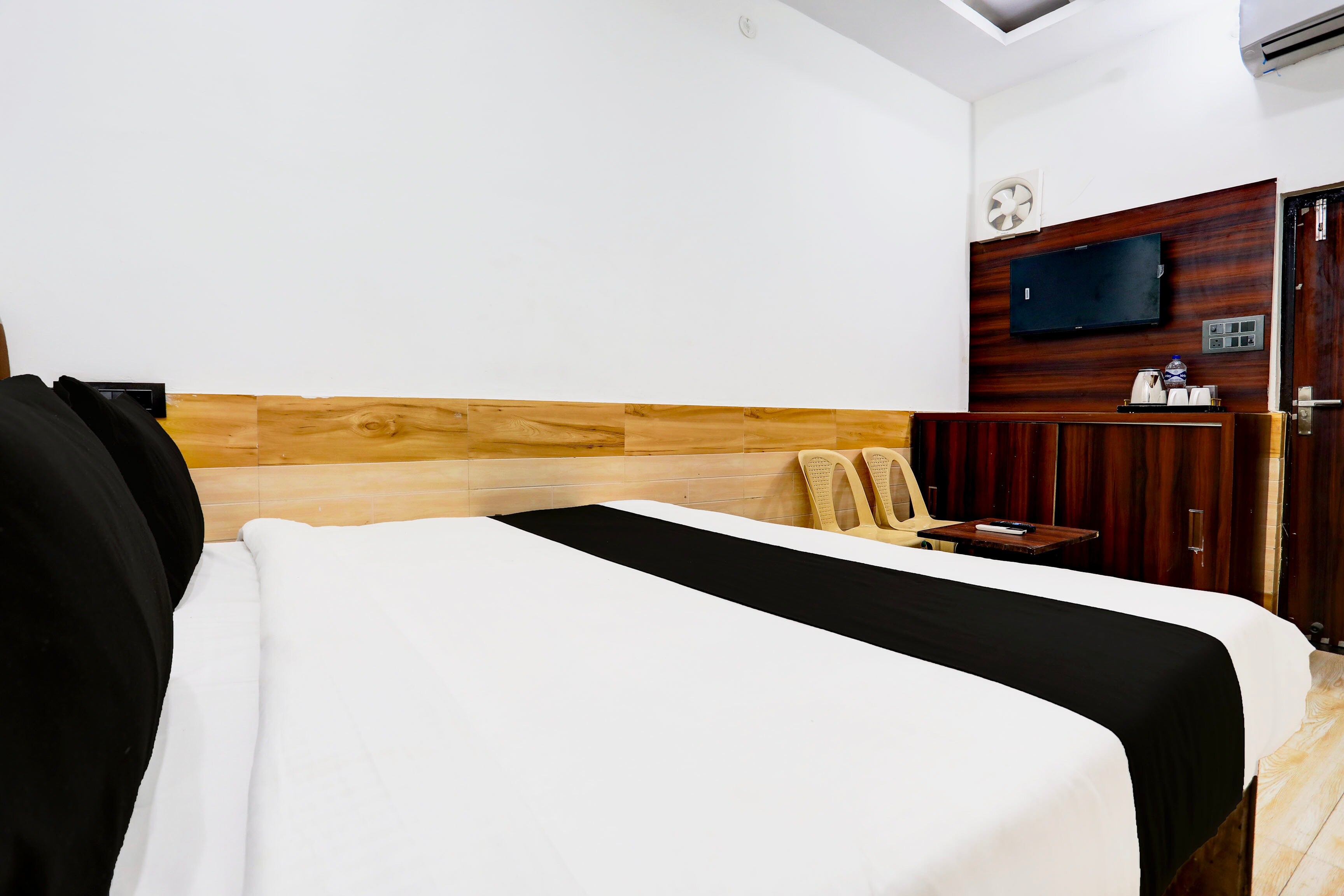 Hotel O Shri Pratap Hotel - Tap to explore photos