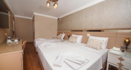 Istanbul Old City Beyazid Belmond Hotel Room Type - Triple Comfort Room