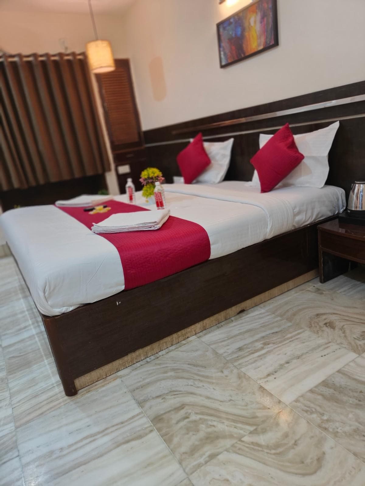 Hotel Park Inn Shirdi - ( 100m From Sai Temple ) - Tap to explore photos