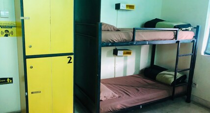 Heistel Delhi Room Type - 4 Bed Dormitory Room with shared bathroom