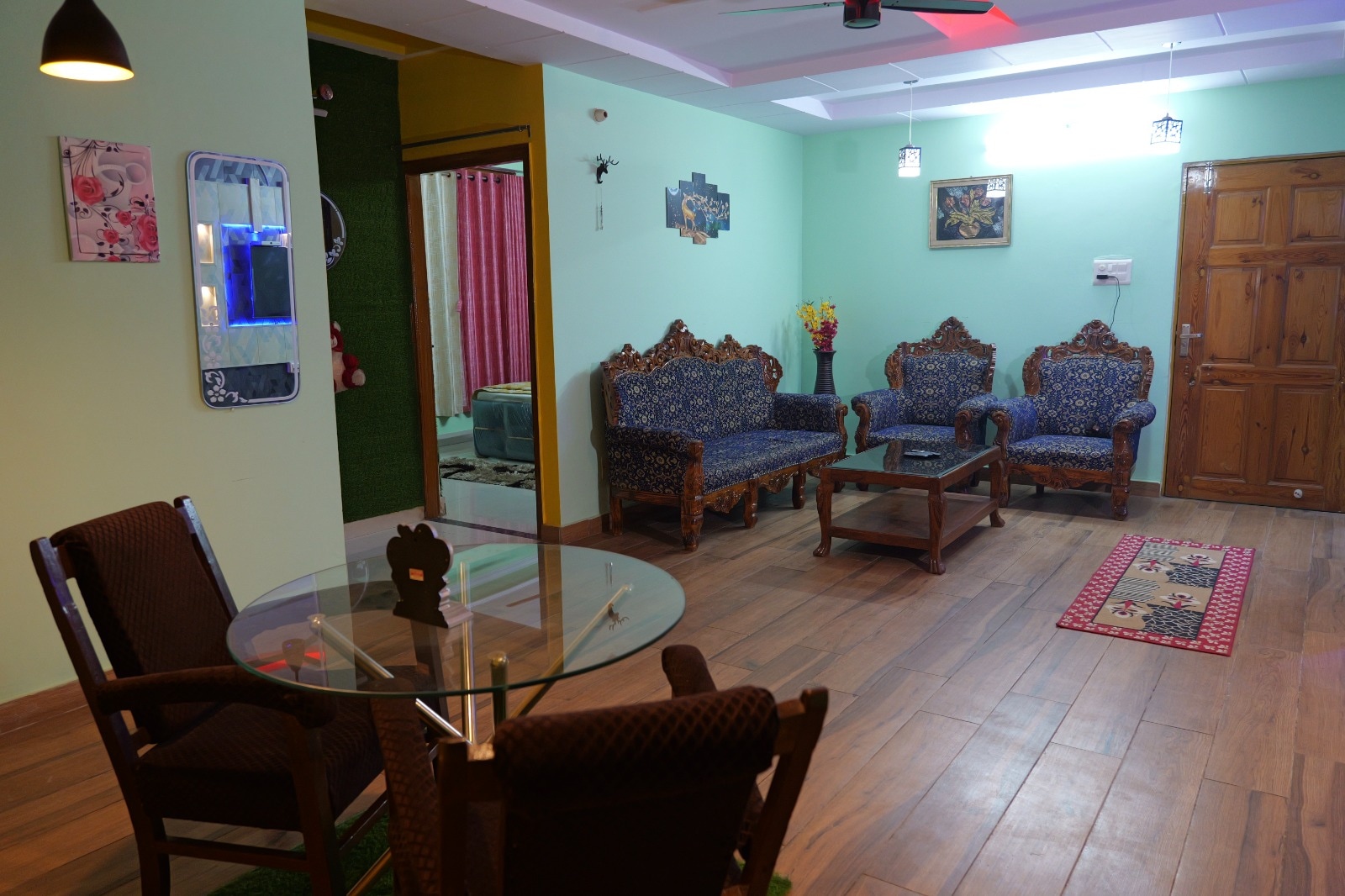 New Kashi Atithya Homestay - Tap to explore photos