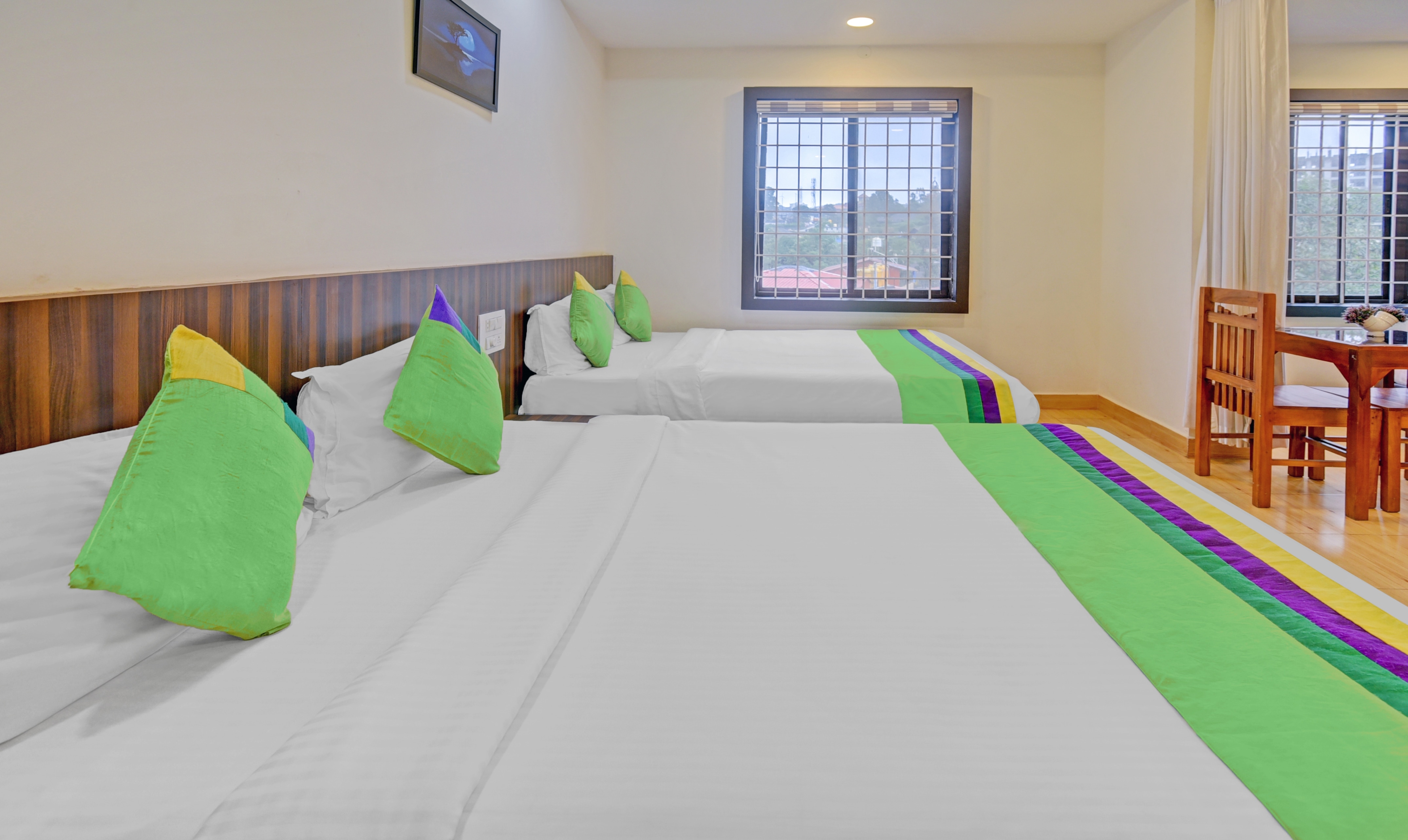 Itsy Hotels Igloo Residency, 400 Meters From Raja Seat Garden - Tap to explore photos