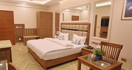 FlxHo Horizon ONE Luxury Hotel & Residences | Golf Course Rd Room Type - King Studio Apartment