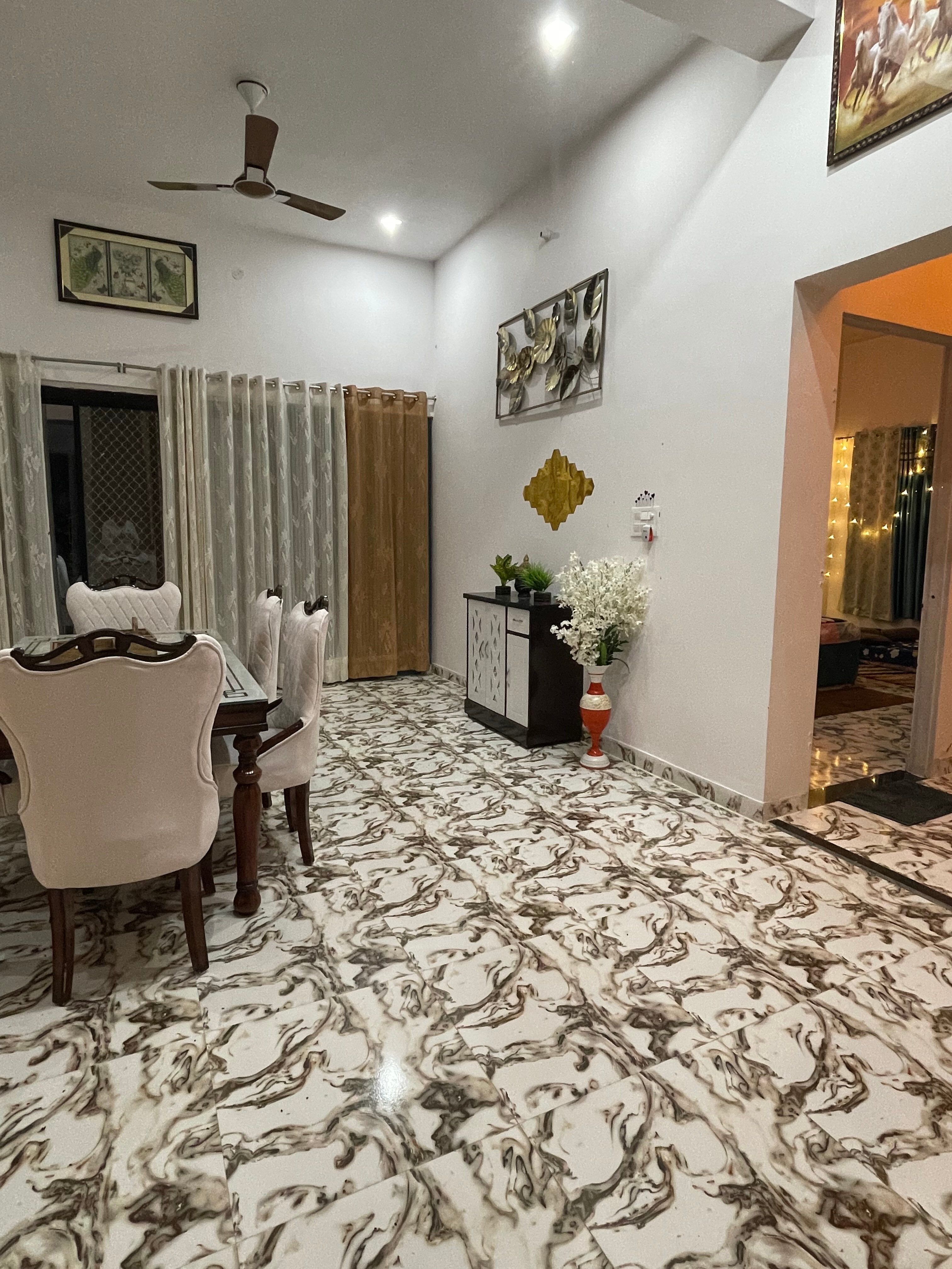 Srivan Homestay - Tap to explore photos