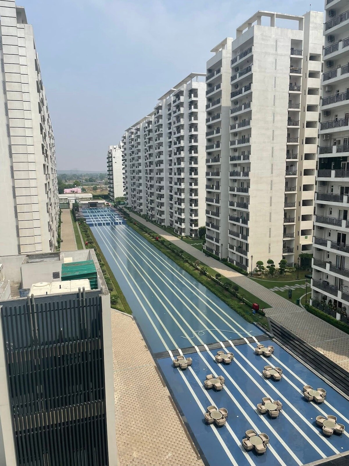 Belle Vue Homes Central Park Flower Valley - Tap to explore photos