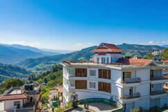 Sucasa Hills Meraki Grand Two Mins Walk From MG Marg
