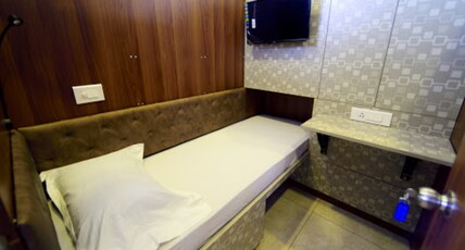 Bedspace Capsule AC Hotel Room Type - Luxury A/C Capsule Accommodation
