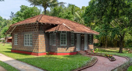 Timber Cottage by Raho: Stream-View Estate Escape Room Type - Timber Cottage by Raho: Stream-View Estate Escape
