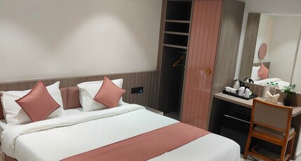 Hotel The Grand View,Gandhinagar Room Type - SUPERIOR ROOM