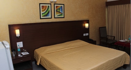 Myna Tourist Resort Room Type - Super Deluxe Room