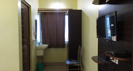 Panchamukhi Green Palace - Managed by Universal Green Commerce Room Type - Small Double Bed