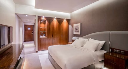 Radisson Blu Hotel Dubai Waterfront Room Type - Standard Room Radisson Blu Hotel Dubai Waterfront Room Type - Standard Room