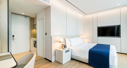 Arbour Hotel and Residence Room Type - Premier High Floor