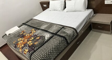 HOTEL BHATI INN Room Type - DOUBLE BED AC ROOM