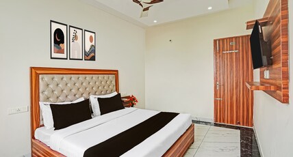 Collection O Zirakpur City Centre Formerly Rest Inn Room Type - Classic