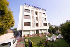 Address of The Legend Inn