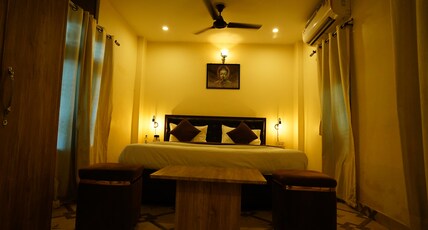The Grand Ganga PG House Room Type - Deluxe Double Room