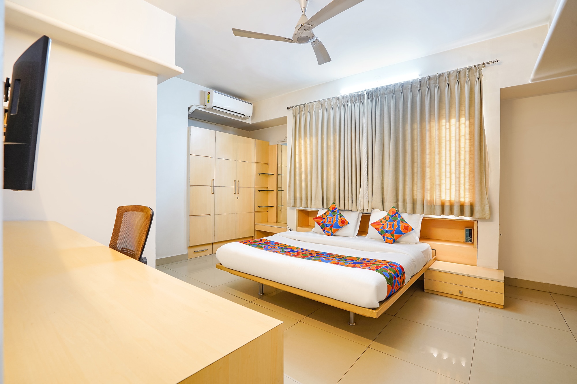 FabHotel Krishna Sai - Tap to explore photos
