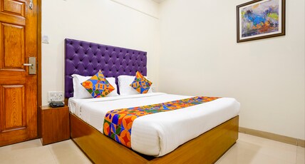FabHotel Cruz Royale - Nr. Bandra West Room Type - Premium Room