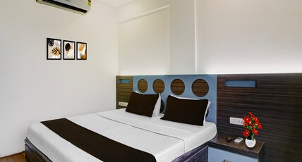 Collection O Lodha Experia Mall Dombiwali Formerly RR Suites Room Type - Deluxe Collection O Lodha Experia Mall Dombiwali Formerly RR Suites Room Type - Deluxe