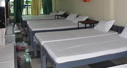 Hotel Qasamount INN Room Type - Dormetry