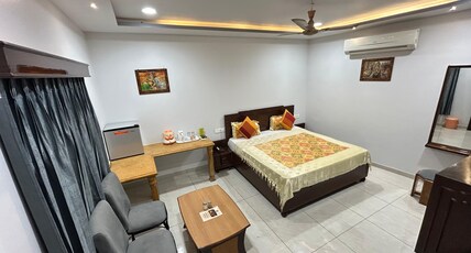 Hotel Moonlight (Pure Vegetarian) Room Type - Superior AC Room