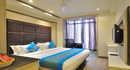 Hotel Royal Grand Room Type - Deluxe Room Free Wi-Fi