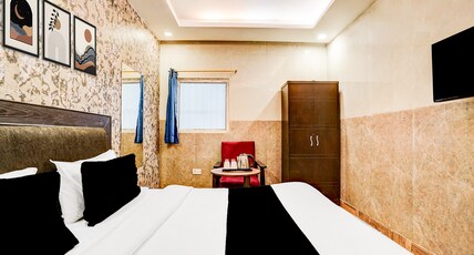 Collection O Kalka Ji Formerly Hotel Gera Room Type - Deluxe