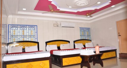 Hotel Senthil Murugan Lodge Room Type - AC Six bed room
