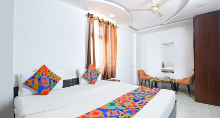 FabHotel The Royal Residency Room Type - Deluxe Room