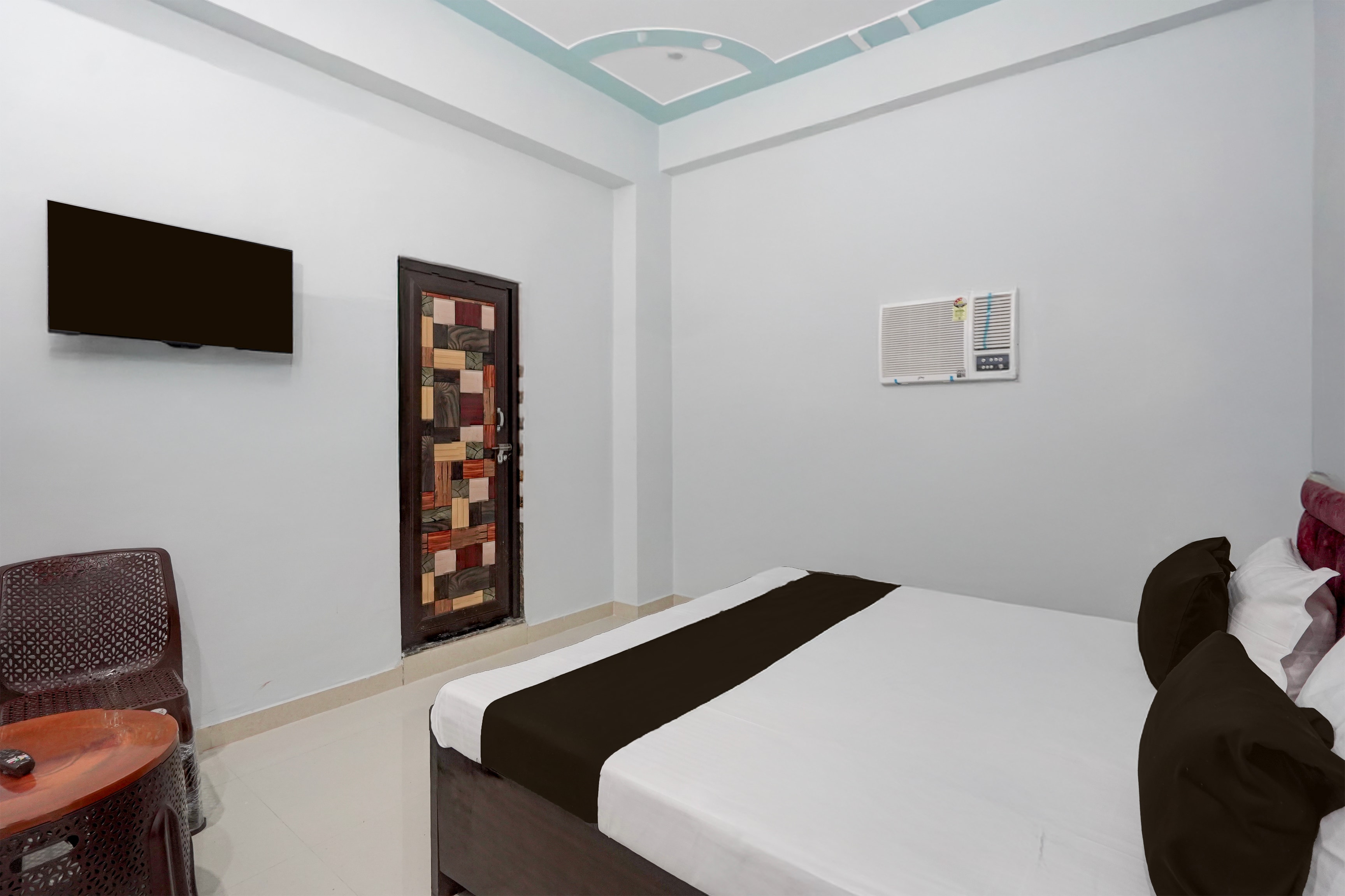 Hotel O by OYO Surya Hotel - Tap to explore photos