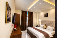 R. Raghavam Hotel & Restaurant