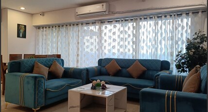Corporate Luxury Stays - Malad East Room Type - spacious king-bed room
