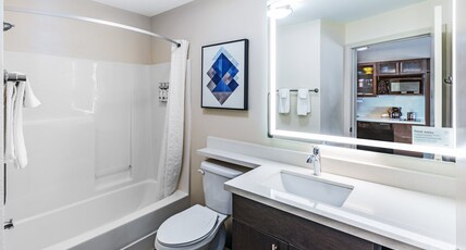 Candlewood Suites - Topeka West Room Type - Studio Suite