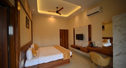 Colors Stay Chikmagalur Room Type - Luxury Room AC