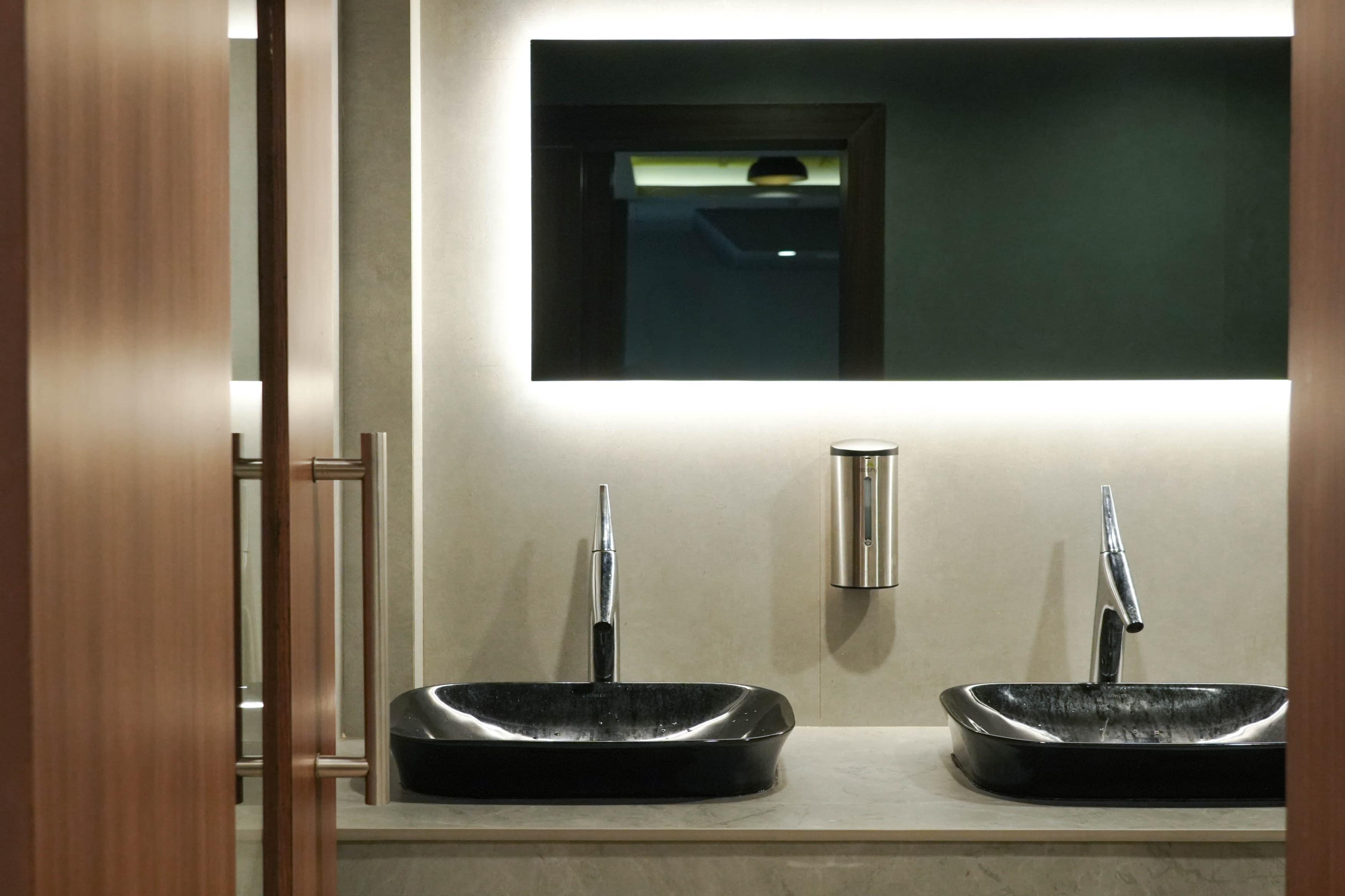 Shines tourist hotel - Tap to explore photos