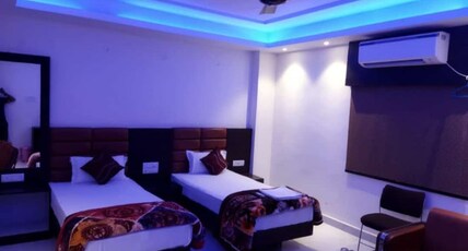 FLOWERS INN Room Type - LUXURY CLASS