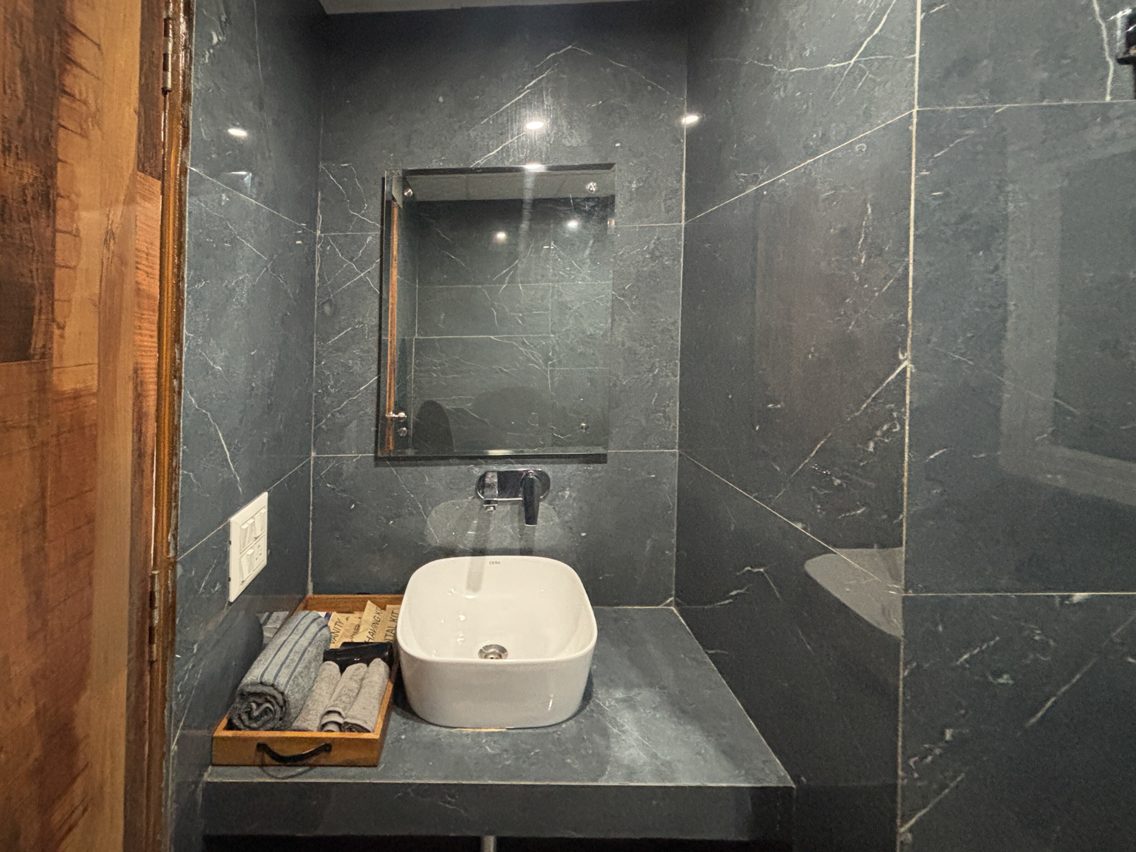 Housr 24 Serviced Apartment Koramangala Bangalore - Tap to explore photos