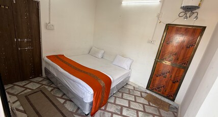 Rama Gopal Atithi Ashram Room Type - Standard Room AC