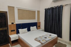 Shaanti guest house