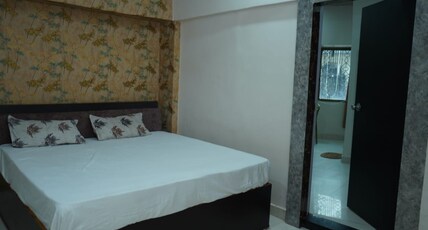 The Royal Green Residency Room Type - Family AC Room