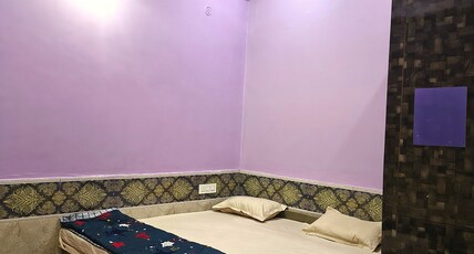 Vraja kishori sewa dham stays Room Type - Bedroom 108
