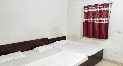 Ram Ram seva sadan Room Type - AC Triple bed