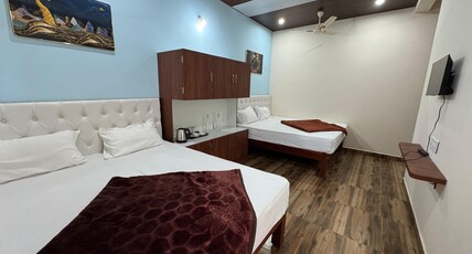Redmoon Homestay Room Type - Four and Six sharing room