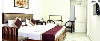 Hotel Kishan Kunj 