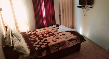 Chail Hills Hotel and Restaurant Room Type - Deluxe Room